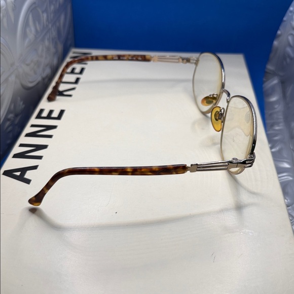 Anne Klein gold and Brown Eyeglass frames only 2003‎  K1028  53  16 130
